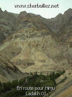 légende: En route pour Hinju Ladakh 01
qualityCode=raw
sizeCode=half

Données de l'image originale:
Taille originale: 141649 bytes
Temps d'exposition: 1/300 s
Diaph: f/400/100
Heure de prise de vue: 2002:06:14 10:45:13
Flash: non
Focale: 42/10 mm
